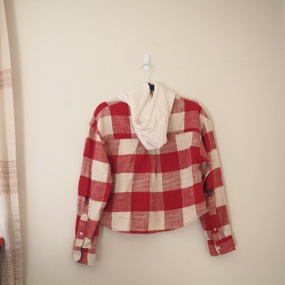 !! NWT American Eagle Red Plaid Hooded Lightweight Shacket sz S - Picture 5 of 6